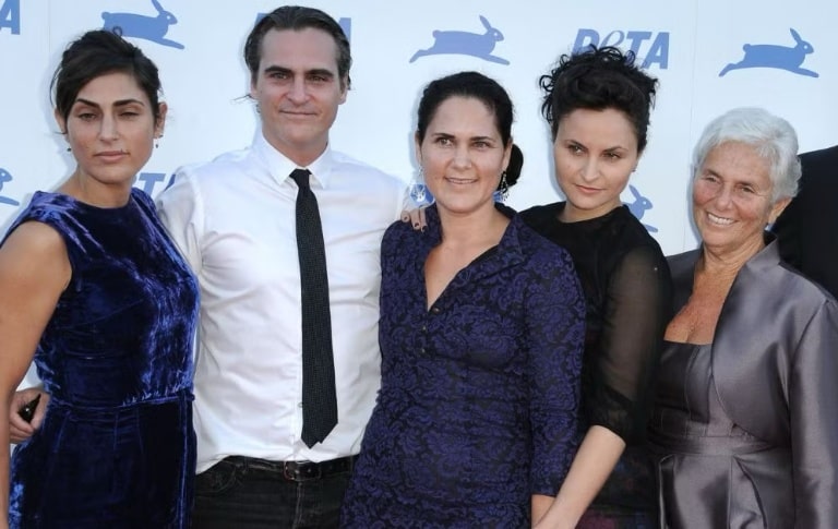 from left summer joaquin liberty rain phoenix and their mom arlyn phoenix