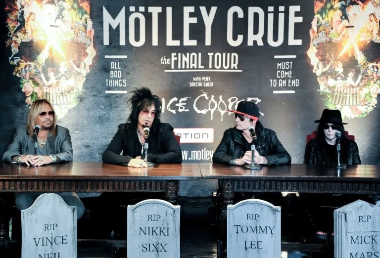 mötley crüe announced the final tour